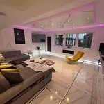 Knightsbridge 2 Bedroom Apartment Overlooking Harrods